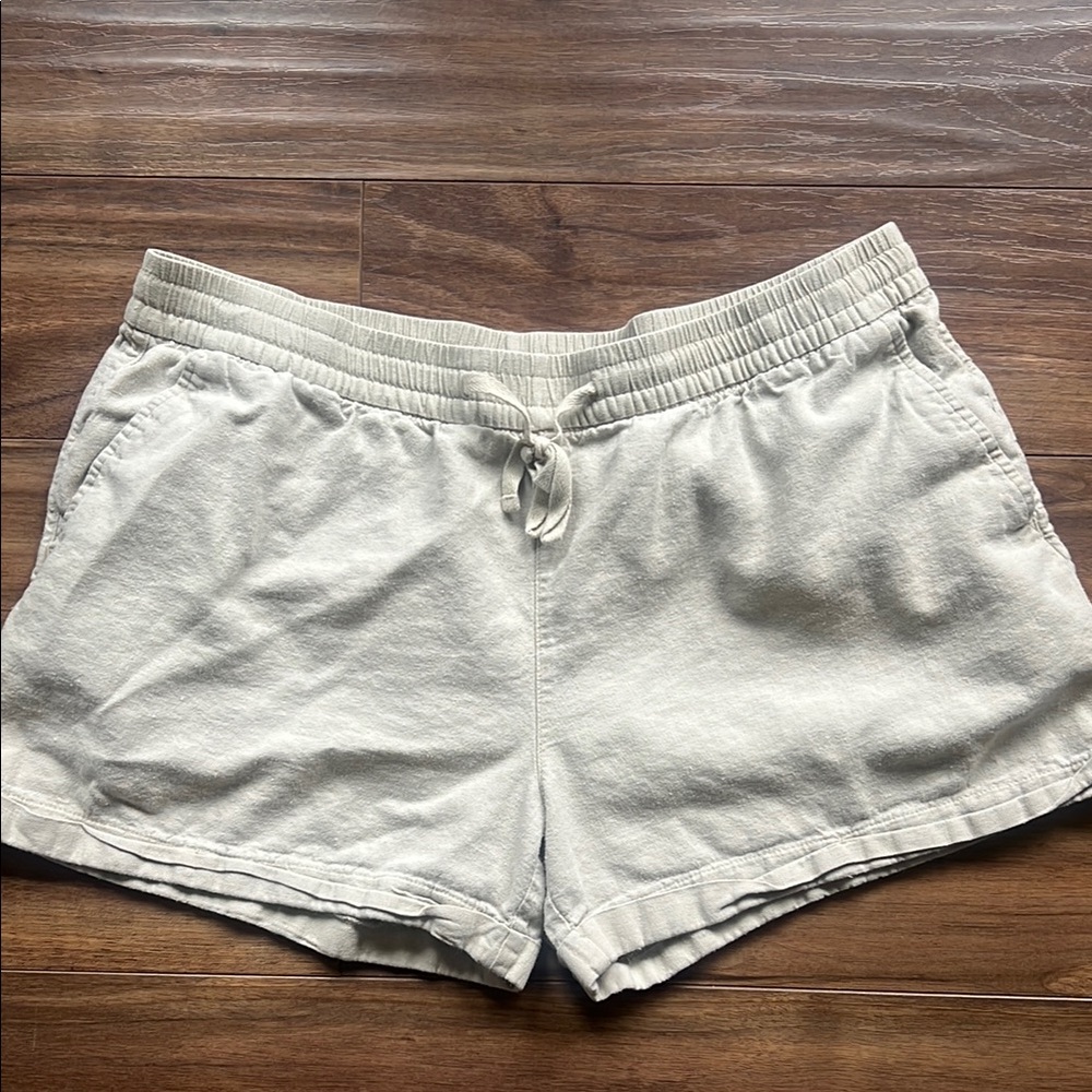 Old Navy Women's Casual tan linen pull on Shorts